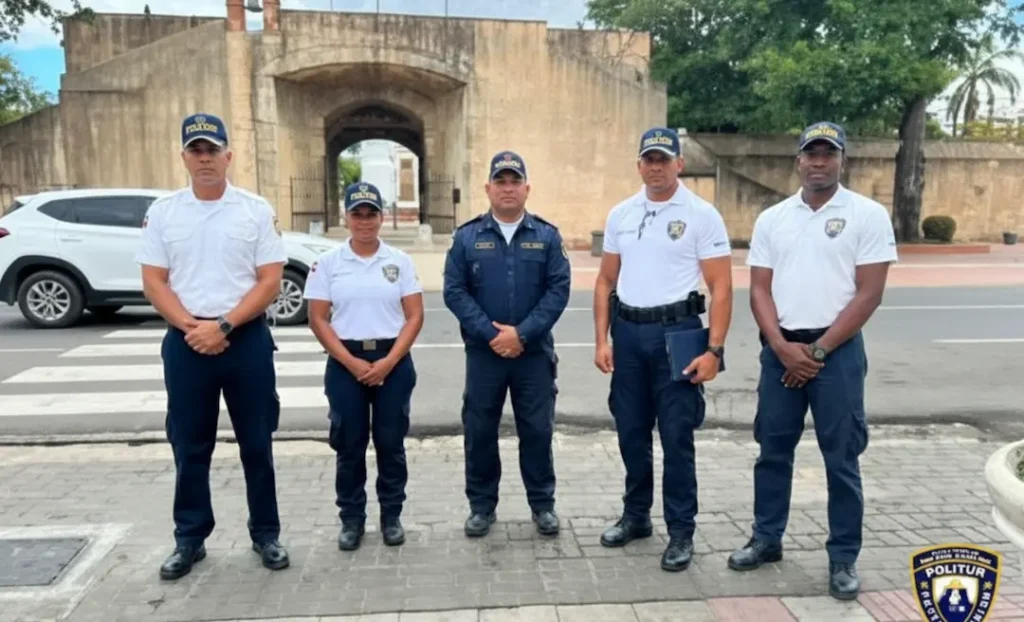 Policía Turística Especializada (POLITUR)